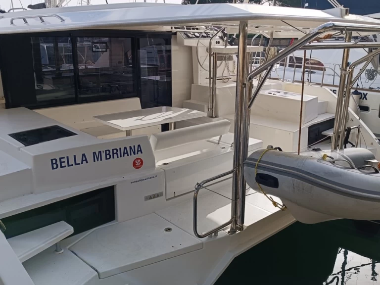 Catamaran rental in Furnari - Leopard Catamarans / Robertson & Caine Leopard 40