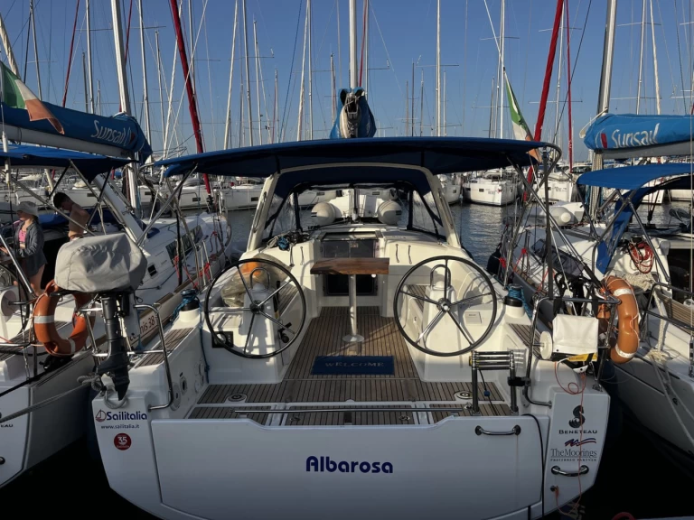 Sailboat for rent Furnari at the best price