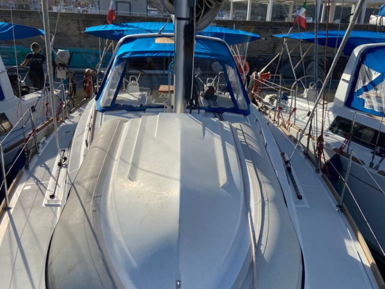 Sailboat rental with or without captain Bénéteau Procida