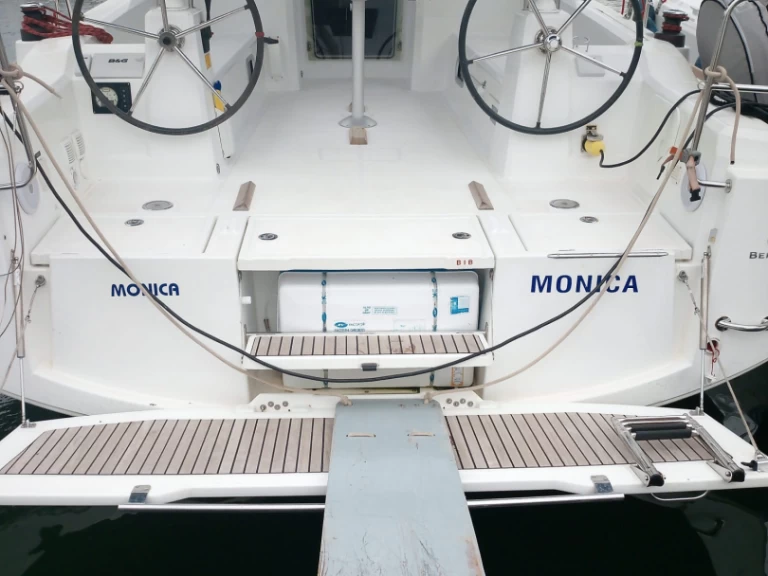 Sailboat for rent Cannigione at the best price