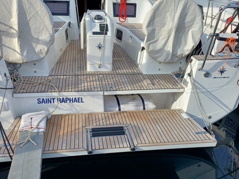Rent a Jeanneau Sun Odyssey 410 Procida
