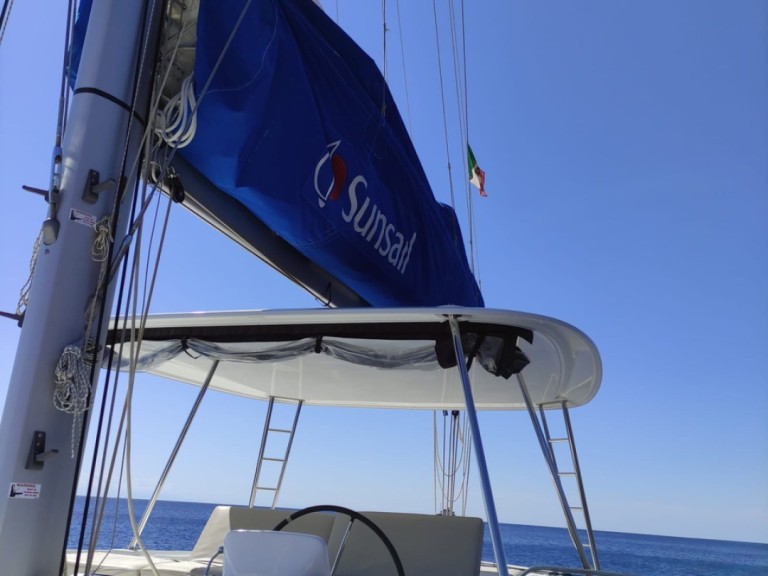 Yacht charter Furnari cheap Lagoon 46