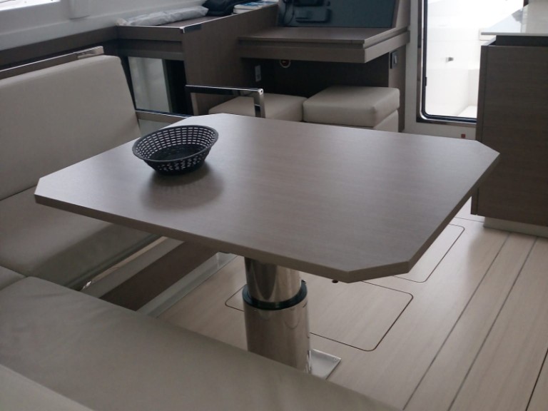 Bareboat Rental Catamaran Leopard Catamarans / Robertson & Caine with a boat licence