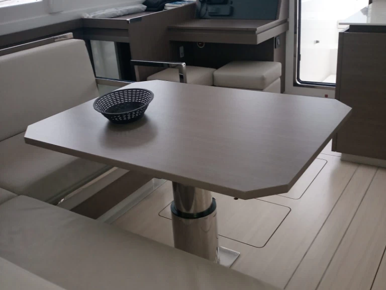 Bareboat Rental Catamaran Leopard Catamarans / Robertson & Caine with a boat licence