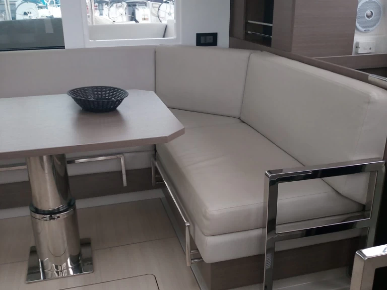 Catamaran for rent Cannigione at the best price