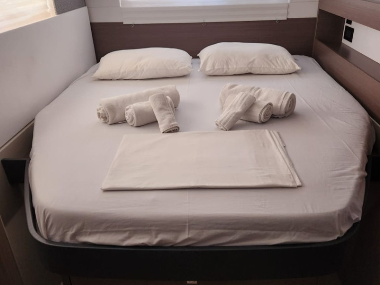 Leopard Catamarans / Robertson & Caine Leopard 45 in Cannigione on SamBoat