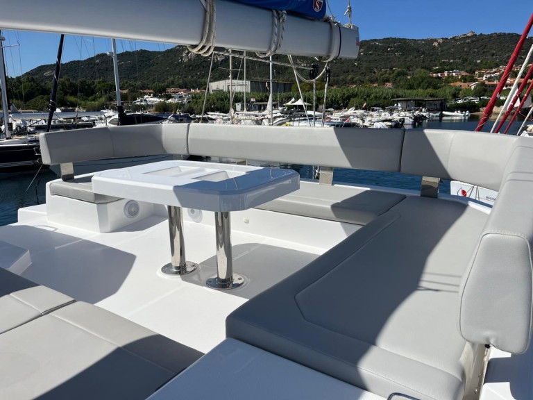 Yacht charter Cannigione cheap Leopard 45