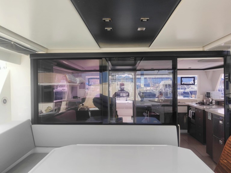 Rent a Leopard Catamarans / Robertson & Caine Leopard 45 Procida