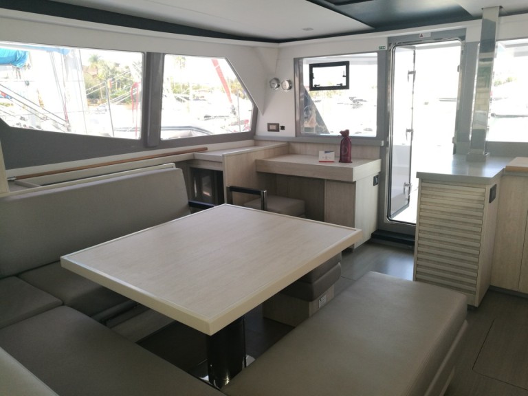 Catamaran rental with or without captain Leopard Catamarans / Robertson & Caine Cannigione