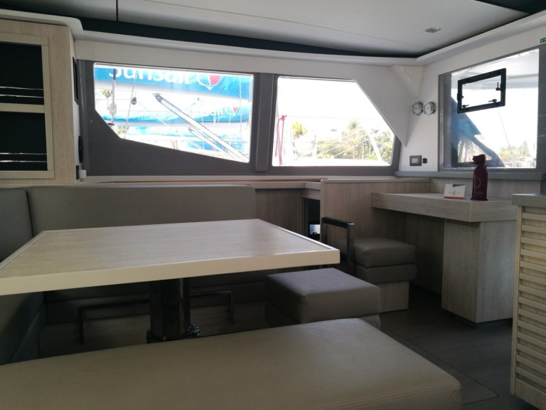 Bareboat Rental Catamaran Leopard Catamarans / Robertson & Caine with a boat licence