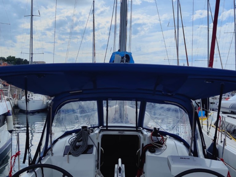 Sailboat rental with or without captain Bénéteau Procida