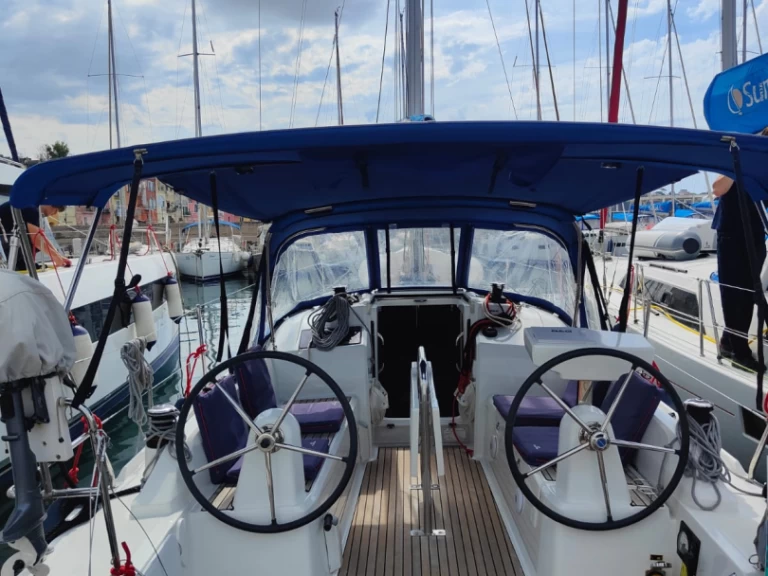 Bareboat Rental Sailboat Bénéteau with a boat licence