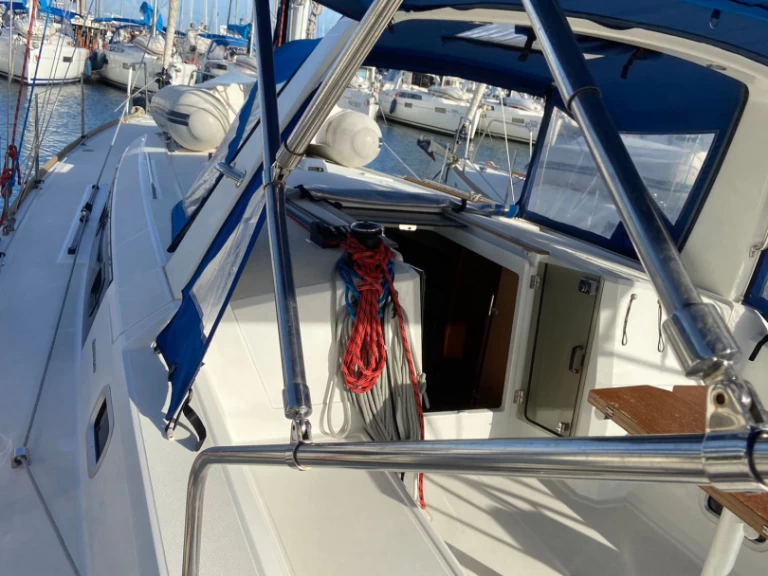 Sailboat rental in Procida - Bénéteau Oceanis 38