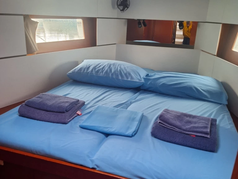 Yacht charter Furnari cheap Oceanis 38.1