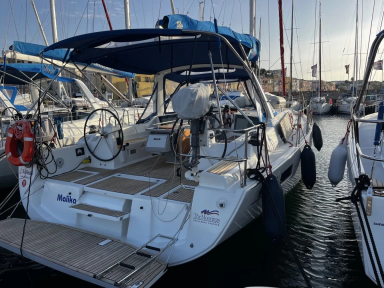 Bénéteau Oceanis 41.1 in Cannigione on SamBoat