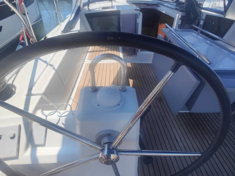 Sailboat for rent Procida at the best price