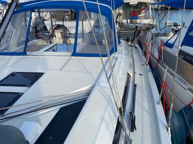 Bénéteau Oceanis 46.1 in Procida on SamBoat