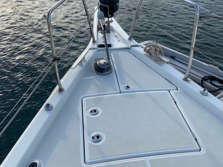 Sailboat rental in Cannigione - Bénéteau Oceanis 46.1