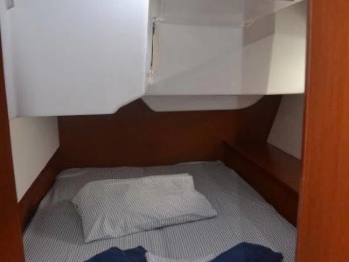 Sailboat rental in Cannigione - Bénéteau Oceanis 48