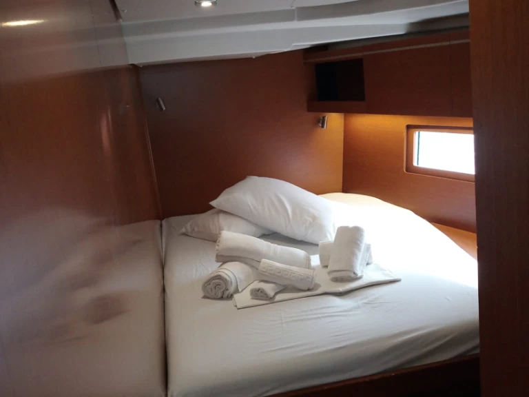 Sailboat rental with or without captain Bénéteau Cannigione