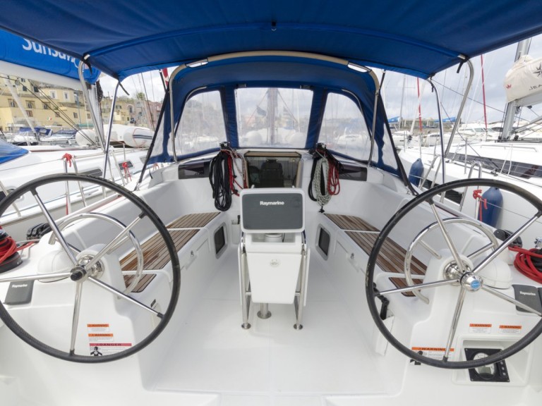 Sailboat rental in Procida - Jeanneau Sun Odyssey 409