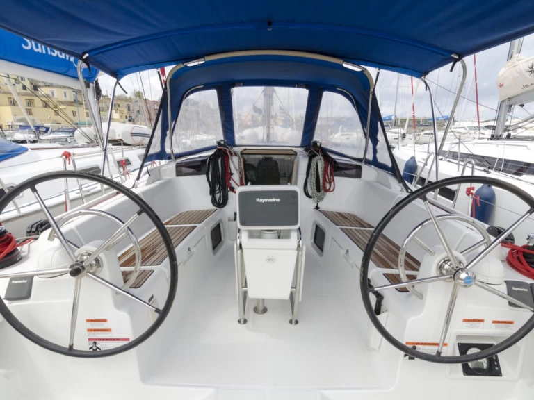 Sailboat rental in Procida - Jeanneau Sun Odyssey 409