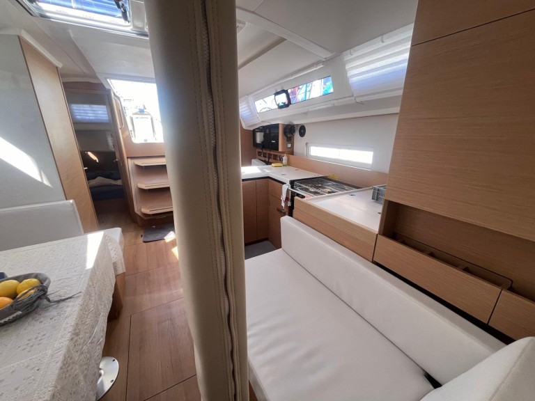 Rent a Jeanneau Sun Odyssey 410 Cannigione