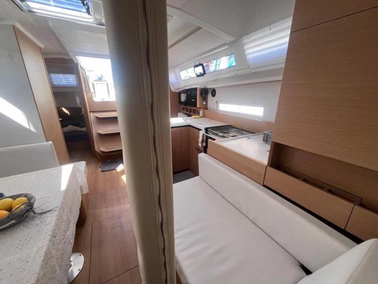 Rent a Jeanneau Sun Odyssey 410 Cannigione