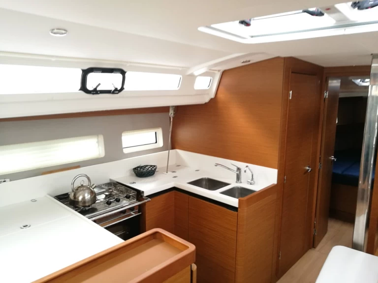 Rent a Jeanneau Sun Odyssey 440 Furnari