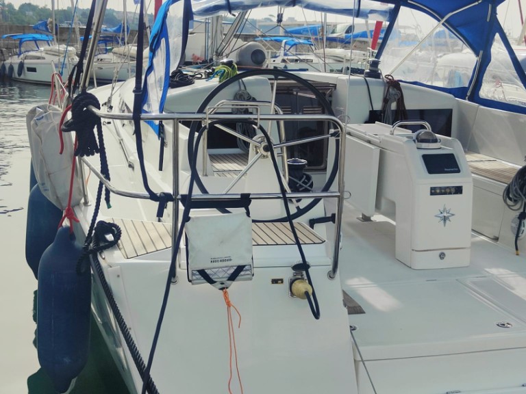 Jeanneau Sun Odyssey 440 in Procida on SamBoat