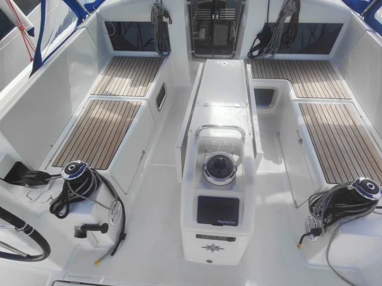 Rent a Jeanneau Sun Odyssey 440 Procida