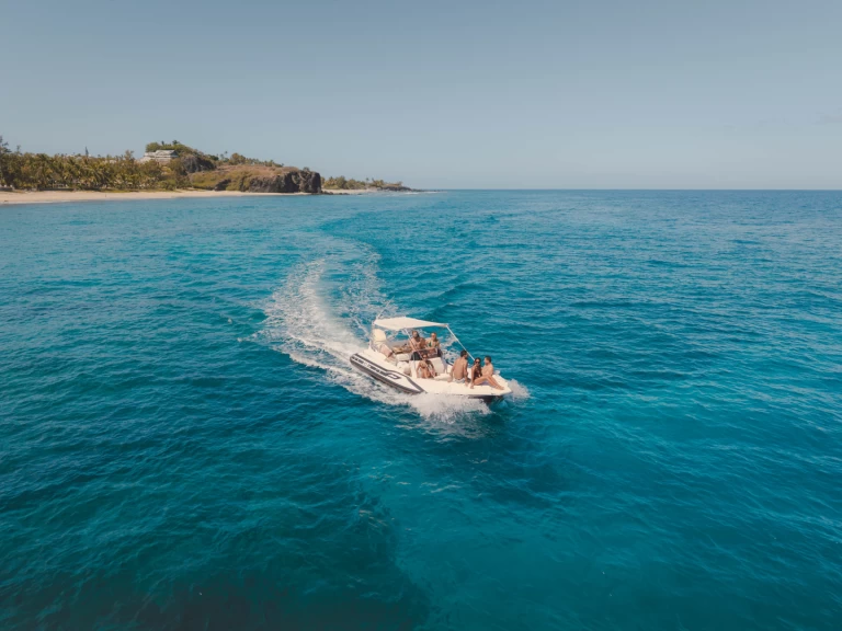 Formenti ZAR75 in Saint-Gilles les Bains on SamBoat