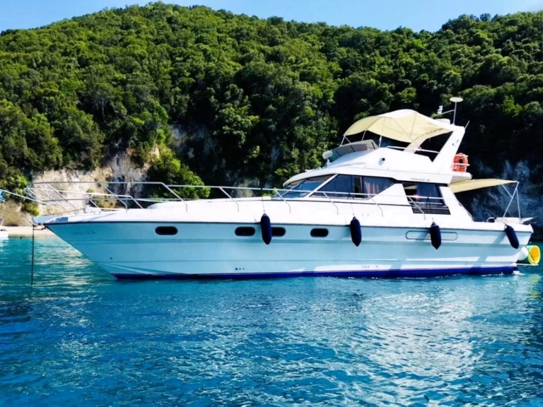 Luxury Yacht for rent Corfu at the best price