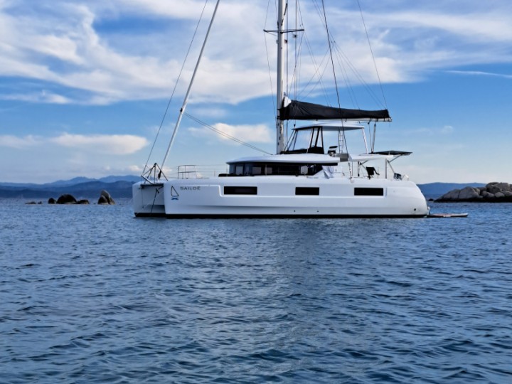 Yacht charter Figari cheap Lagoon 46