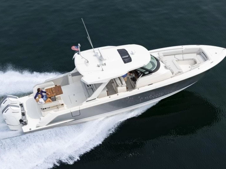Luxury Yacht for rent West Palm Beach at the best price