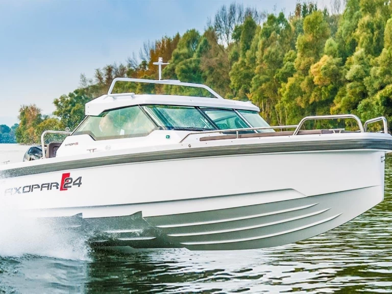 Yacht charter West Palm Beach cheap Axopar 28 T-Top