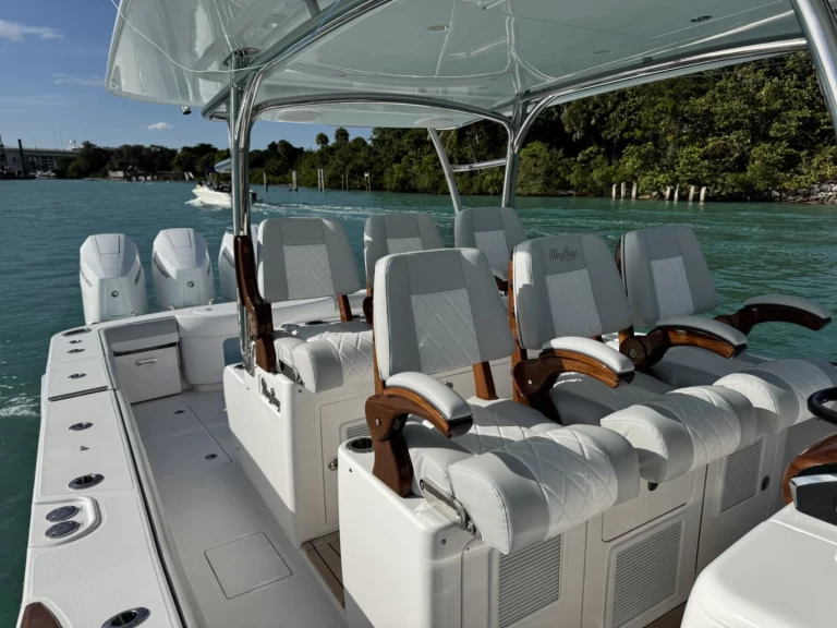 Bareboat Rental Motorboat MAGBAY with a boat licence