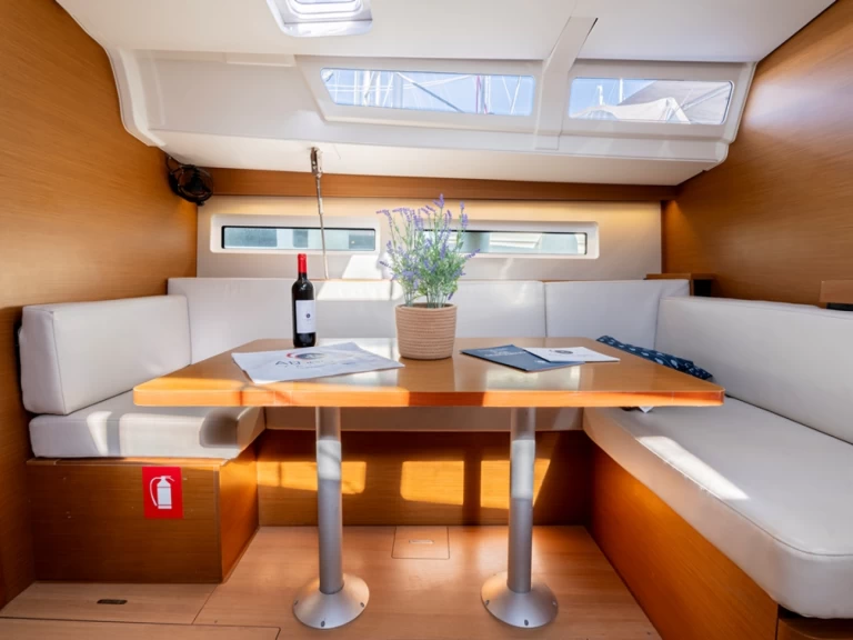 Boat rental Jeanneau Sun Odyssey 490 in Rhodes (City) on Samboat