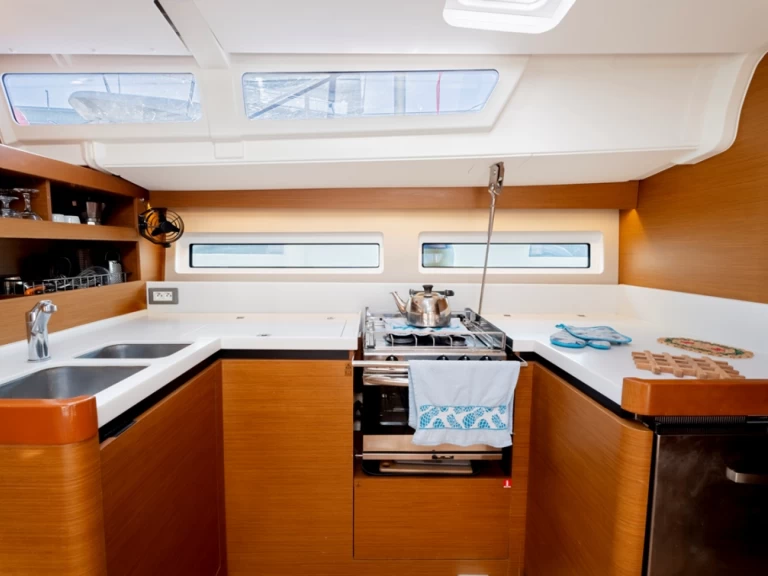 Rent a Jeanneau Sun Odyssey 490 Rhodes (City)