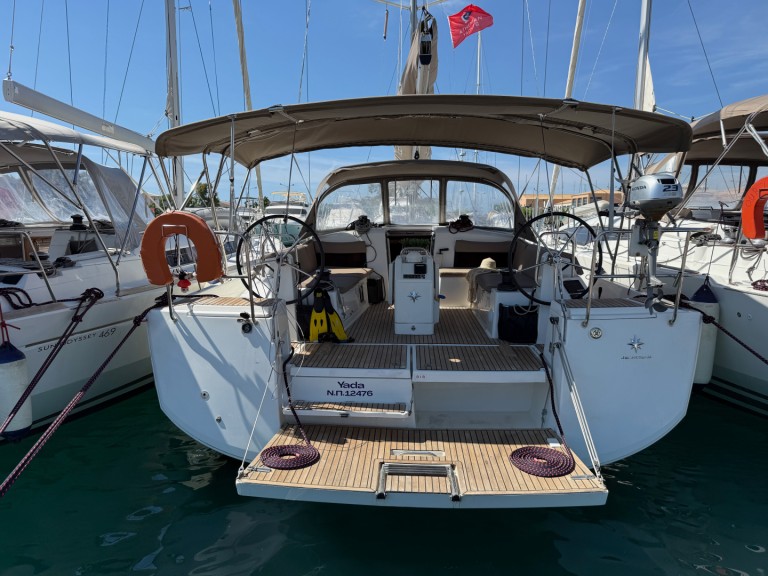 Sailboat for rent Piso Livadi at the best price