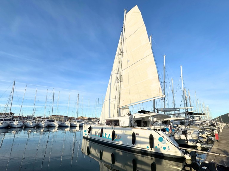 Boat rental Lagoon Lagoon 450 F in Lefkáda on Samboat