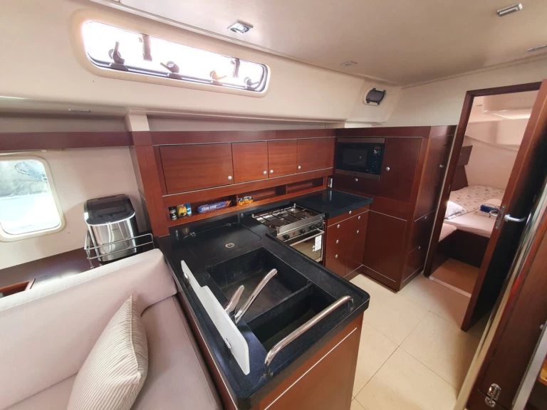 Boat rental Hanse Hanse 545 in Split on Samboat