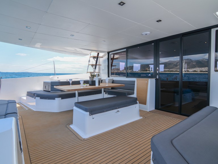 Boat rental Dufour Dufour Catamarans 48 Sail in Alimos on Samboat