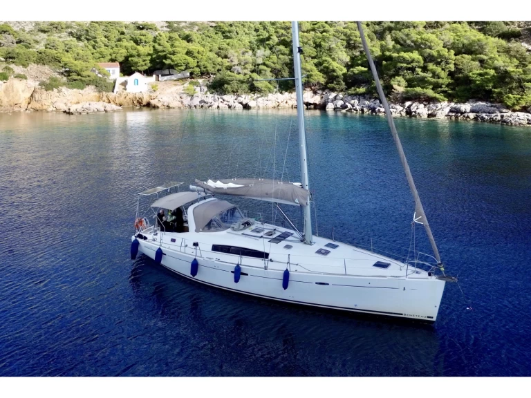 Rent a Bénéteau Oceanis 50 Family Lefkáda