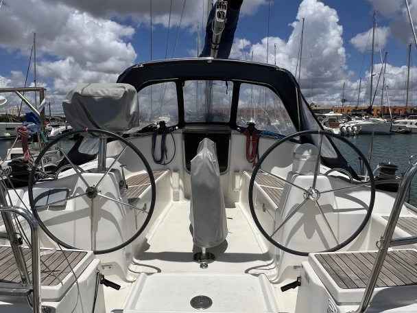 Sailboat rental in Portimão - Dufour Dufour 385 Grand Large