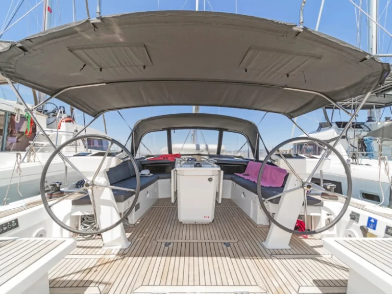 Yacht charter Lávrio cheap Oceanis 46.1