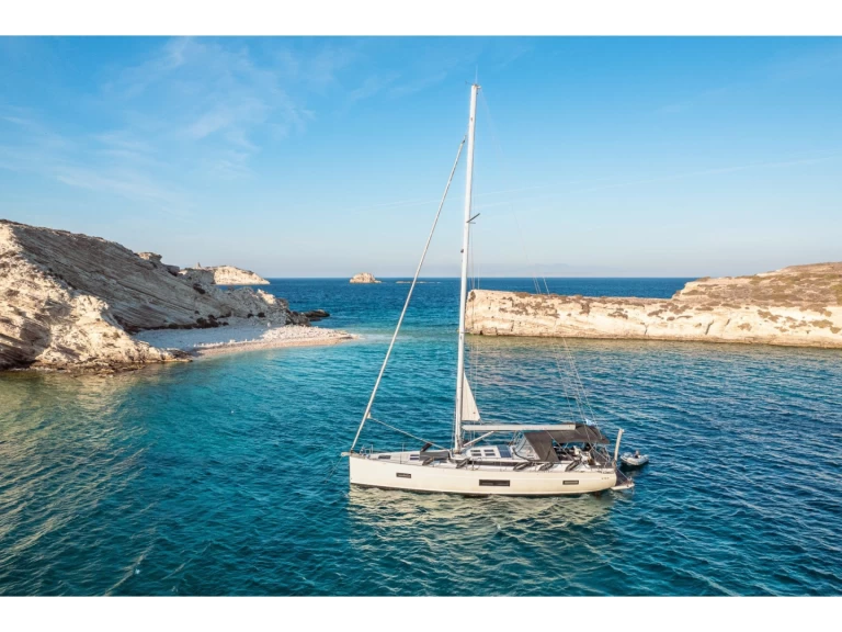 Boat rental Bavaria Bavaria C57 in Lávrio on Samboat