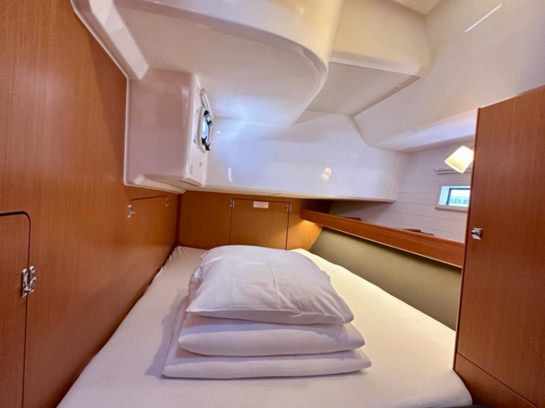 Rent a Bavaria Cruiser 46 Sukošan