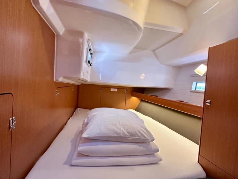 Rent a Bavaria Cruiser 46 Sukošan