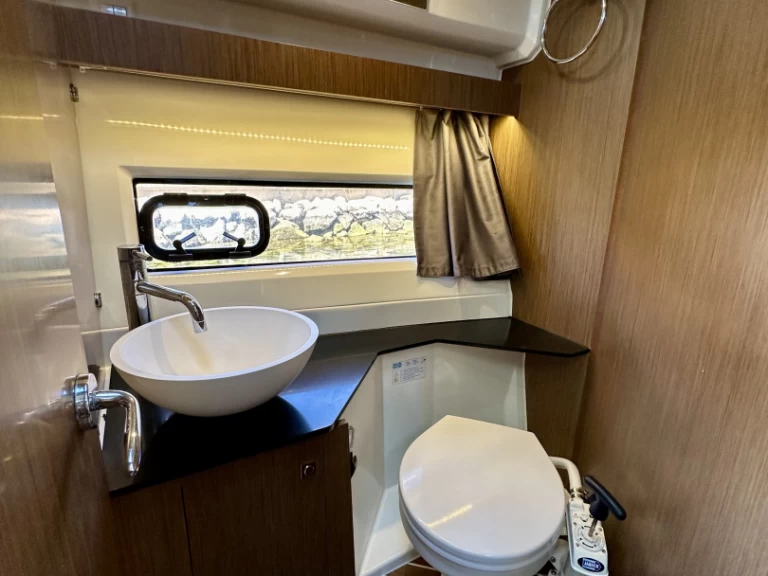 Motorboat for rent Drage at the best price